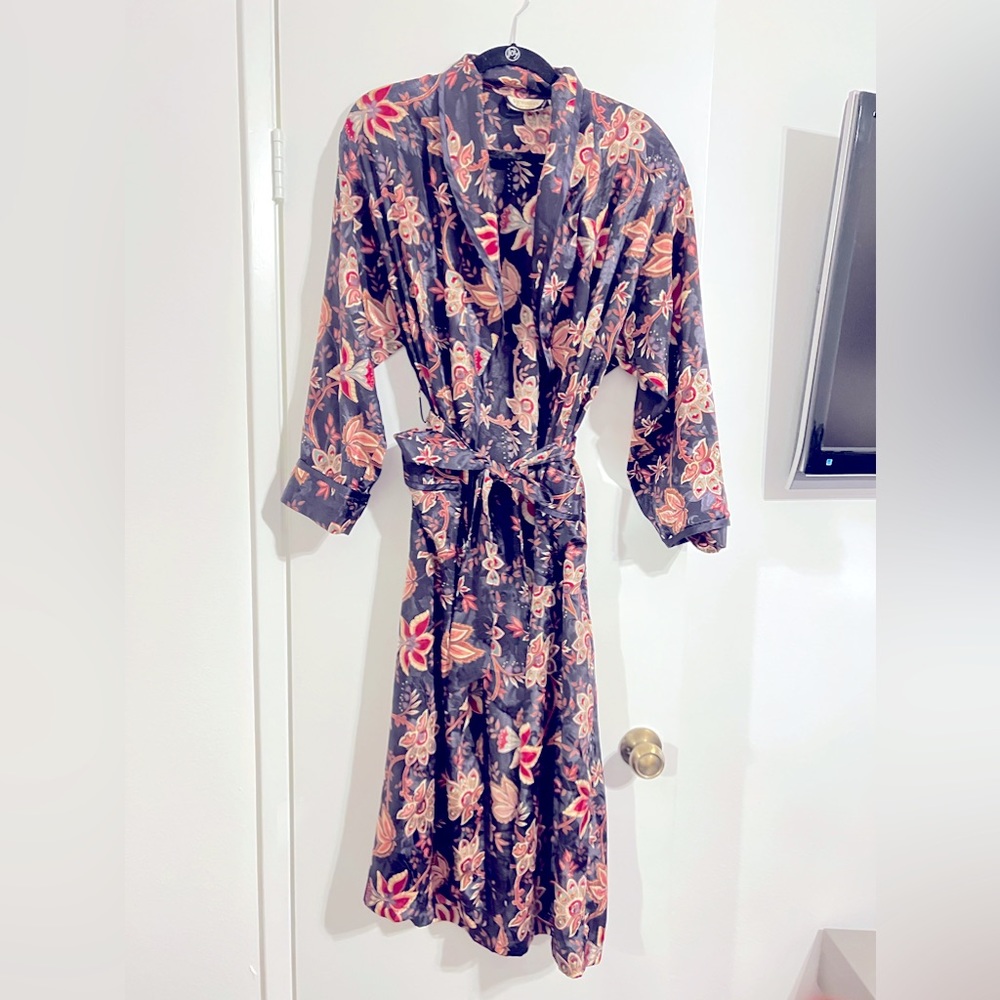 Victoria’s Secret Navy Floral Print Maxi Robe